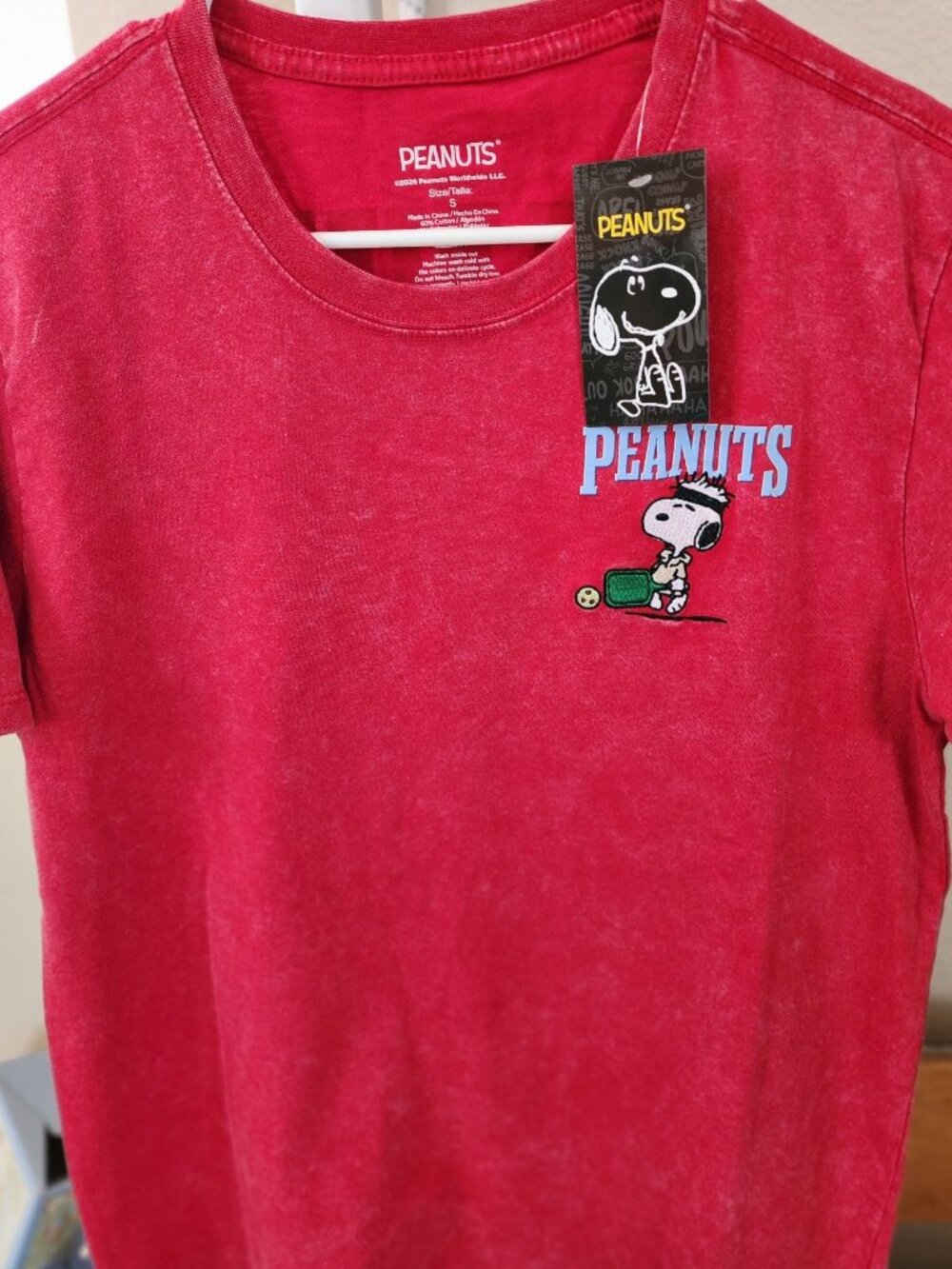 Peanuts Snoopy Pickleball Men's SMALL Brand NEW with Tags Graphic in Front Back